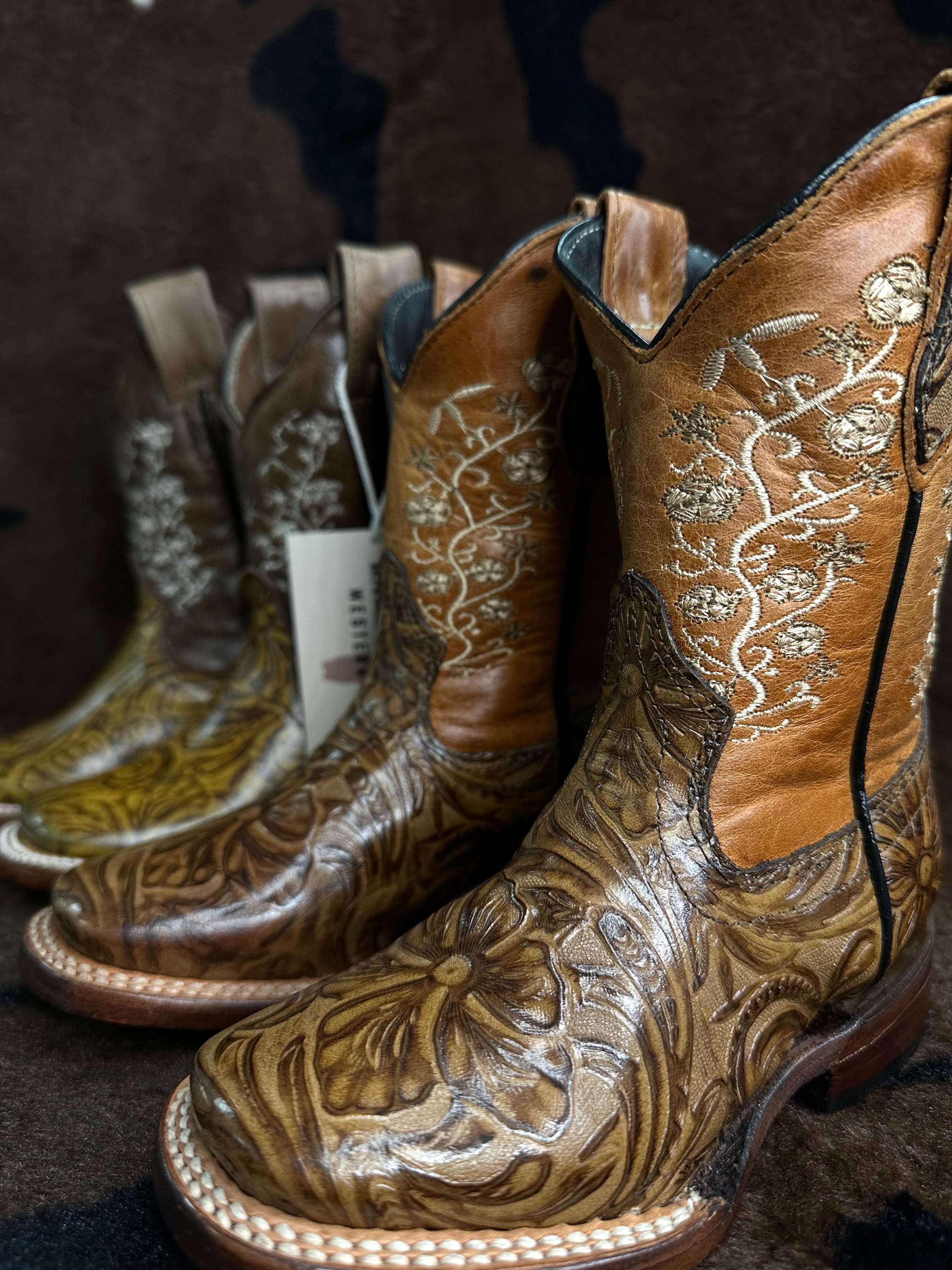 Flor de Liz Cincelado Kids Boots (PI 5422) Colors varies