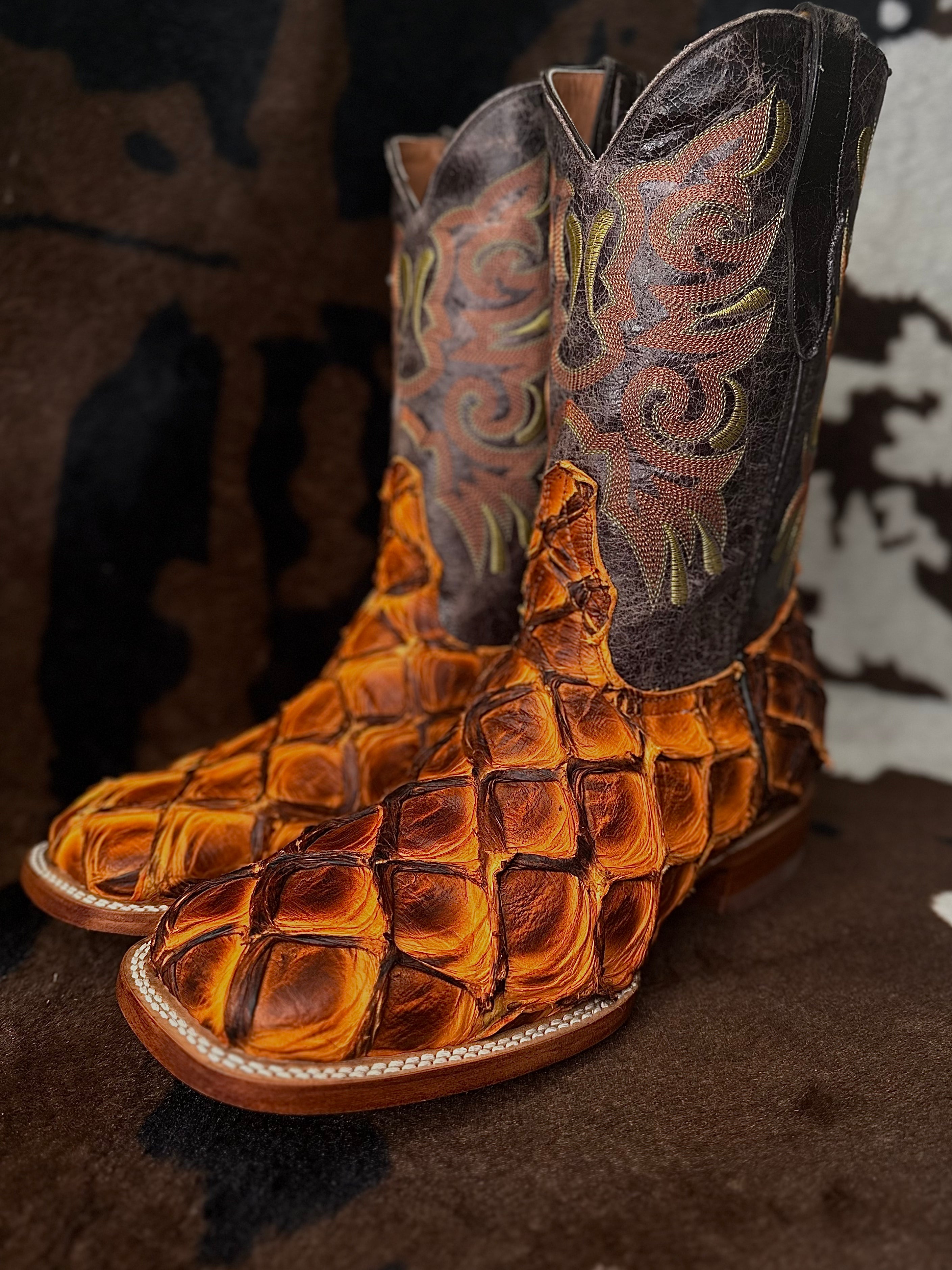 Bota Exotica: Arampaima 181 Anarangado/ Cafe